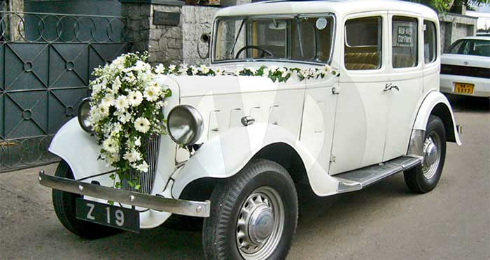 Austin Ascot Saloon 12/4 (1936) (White) Austin Ascot Saloon 12/4 (1936) (White)