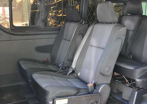 inside-Toyota Regius 9 Passenger. Dual A/C inside-Toyota Regius 9 Passenger. Dual A/C