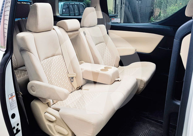 inside-Toyota Alphard inside-Toyota Alphard